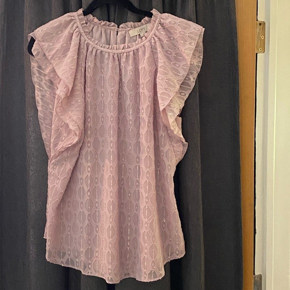 LOFT Tops - NWT LOFT Flutter Sleeve Blouse, size Large.